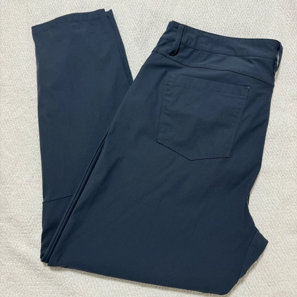 Cuts Icon Men’s 38x30 Blue Classic Fit Stretchy Pants